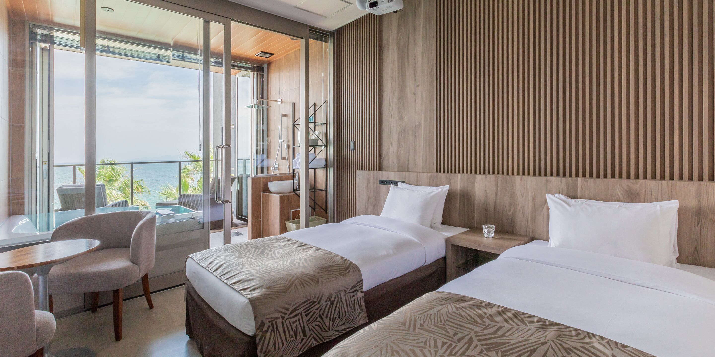 ALBAHOTELANDGLAMPING 3*