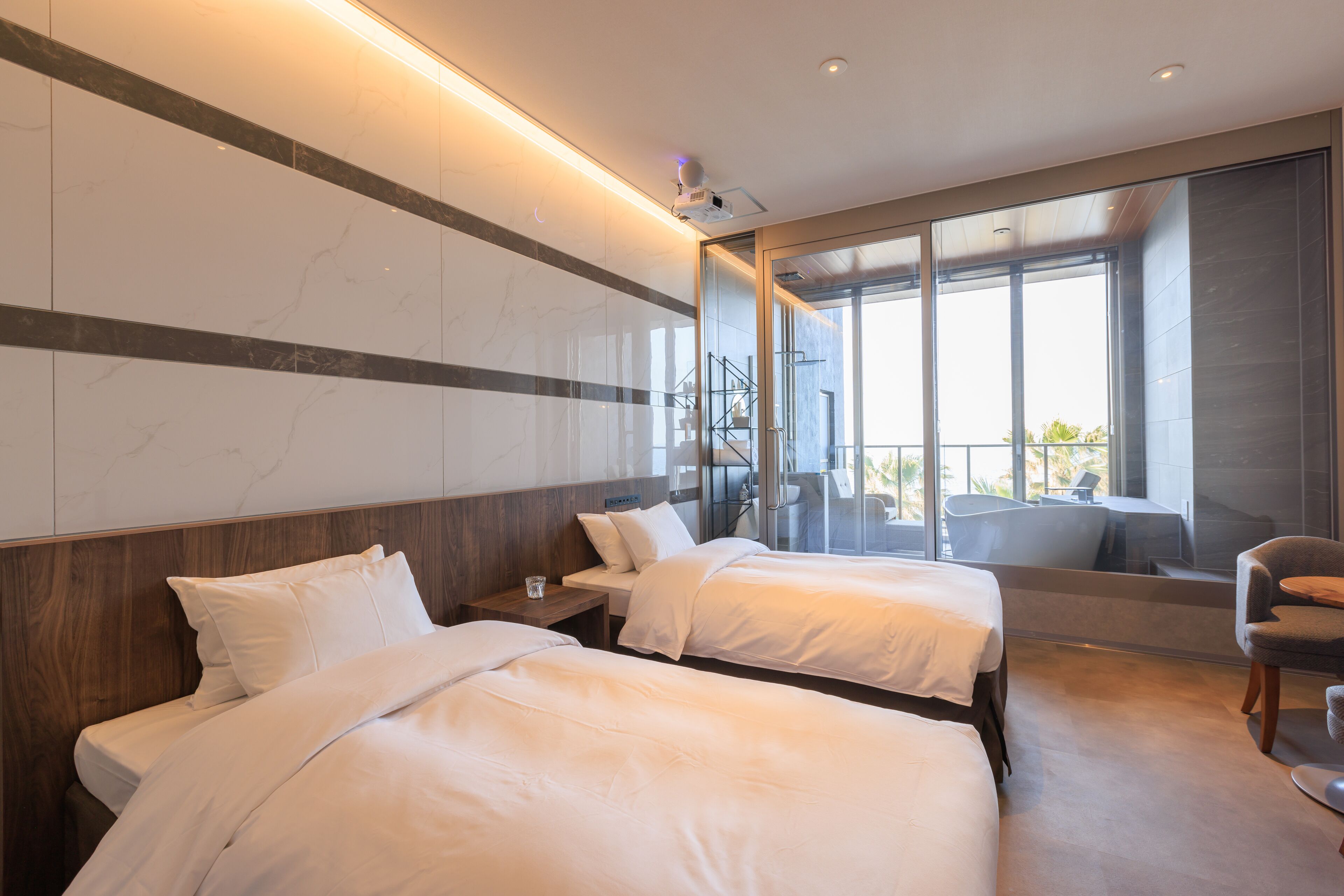ALBAHOTELANDGLAMPING 3*