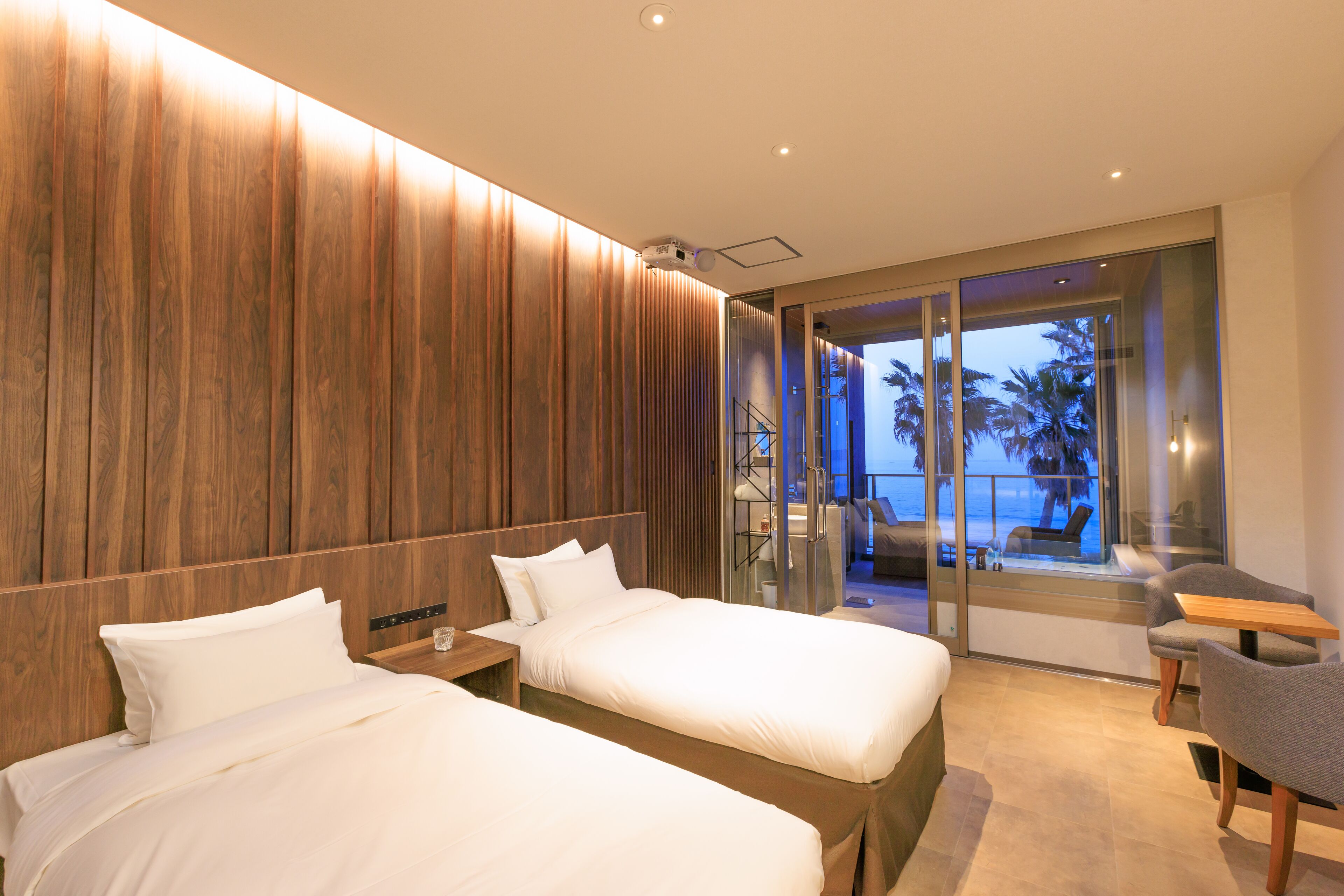 ALBAHOTELANDGLAMPING 3*