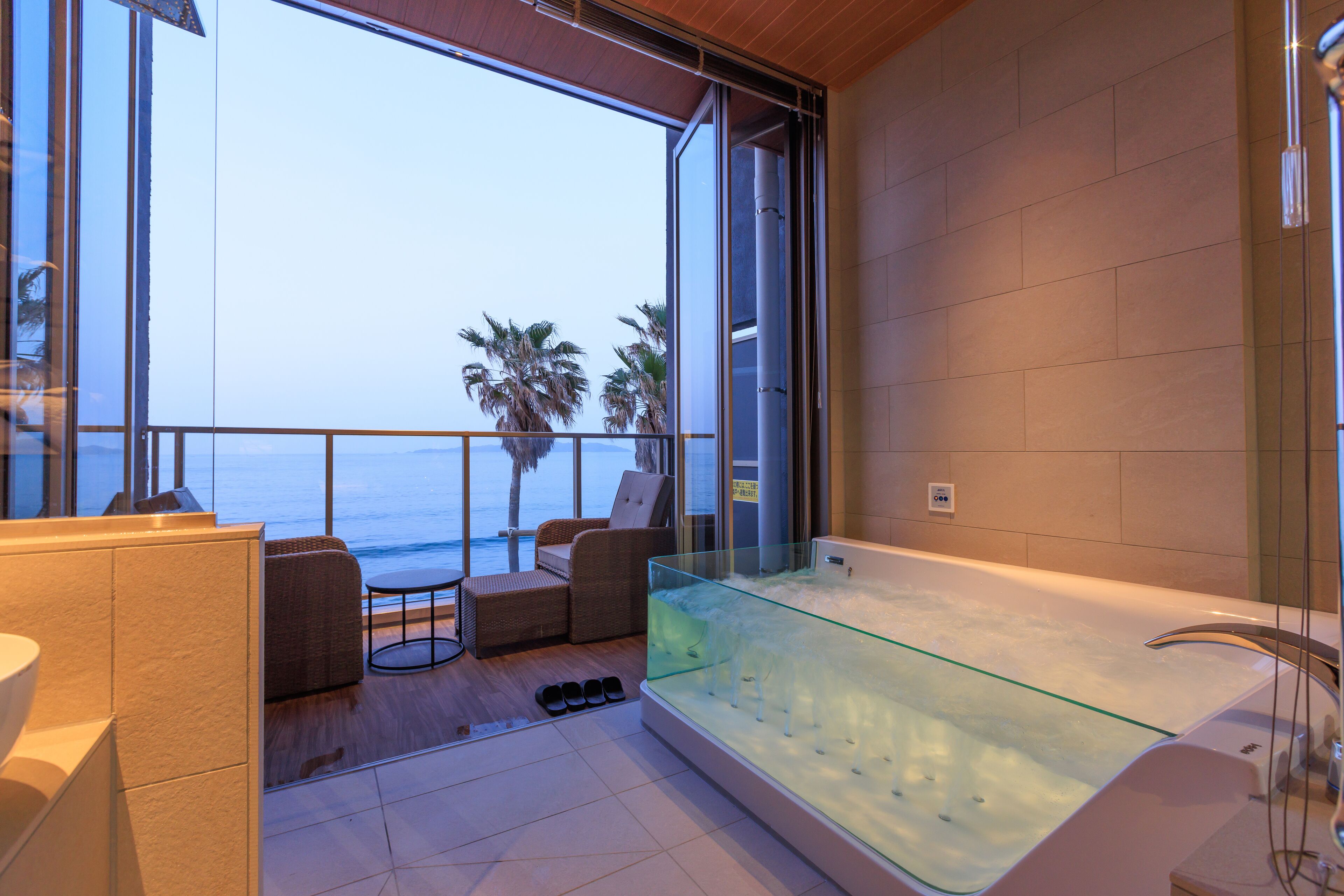 ALBAHOTELANDGLAMPING 3*