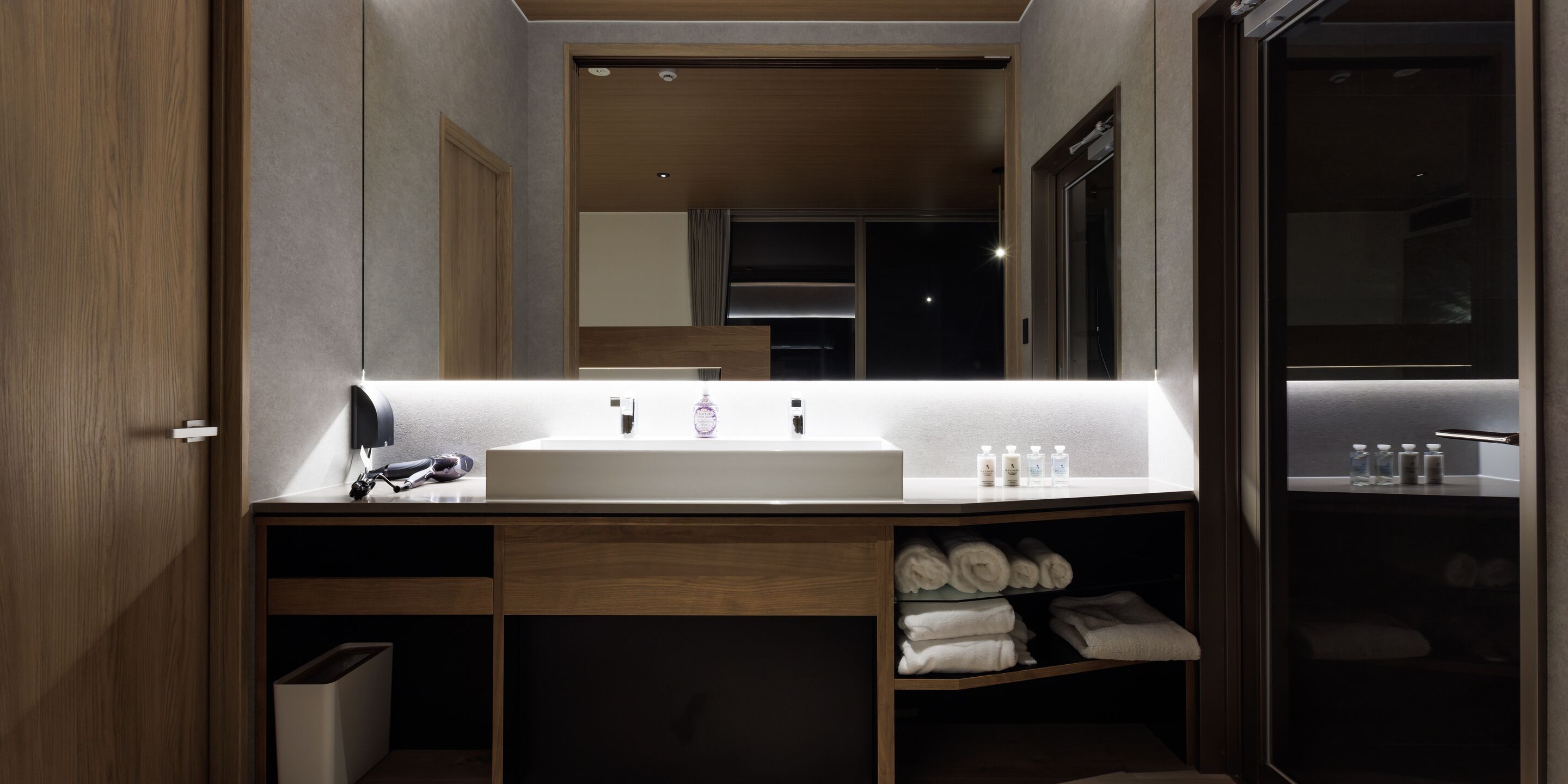 ALBAHOTELANDGLAMPING 3*
