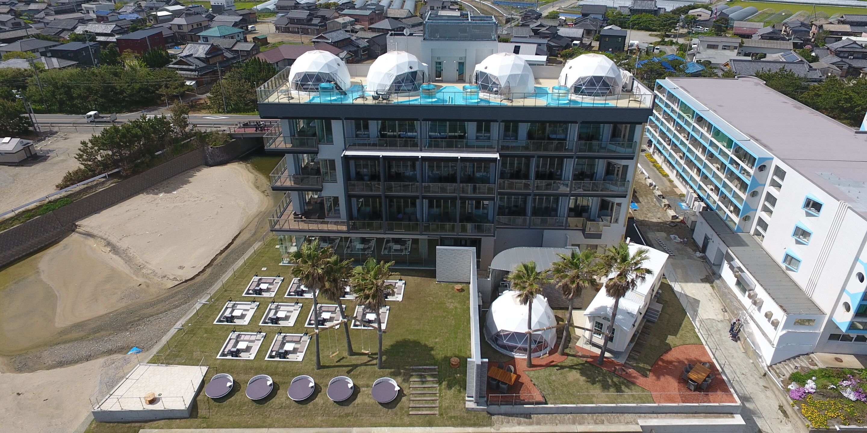 ALBAHOTELANDGLAMPING 3*