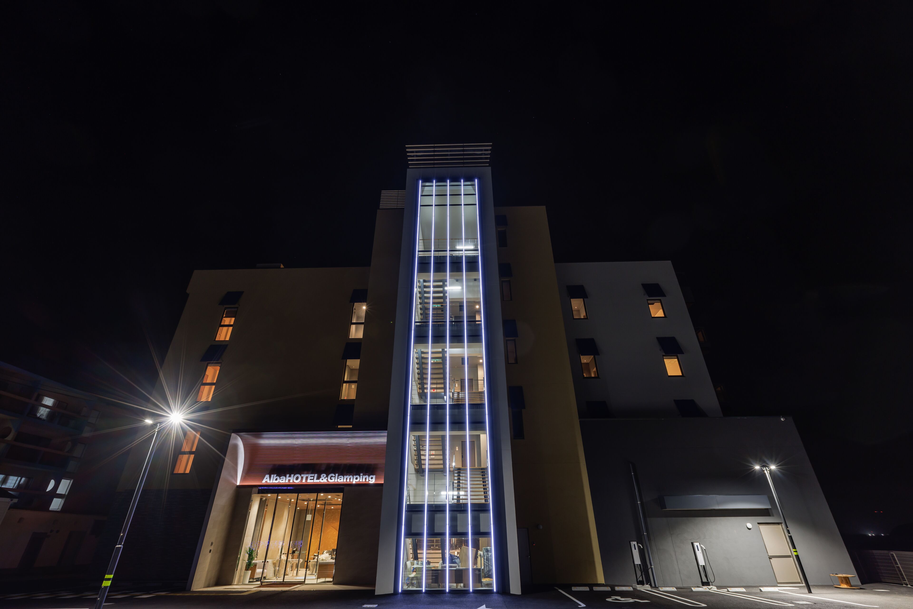 ALBAHOTELANDGLAMPING 3*