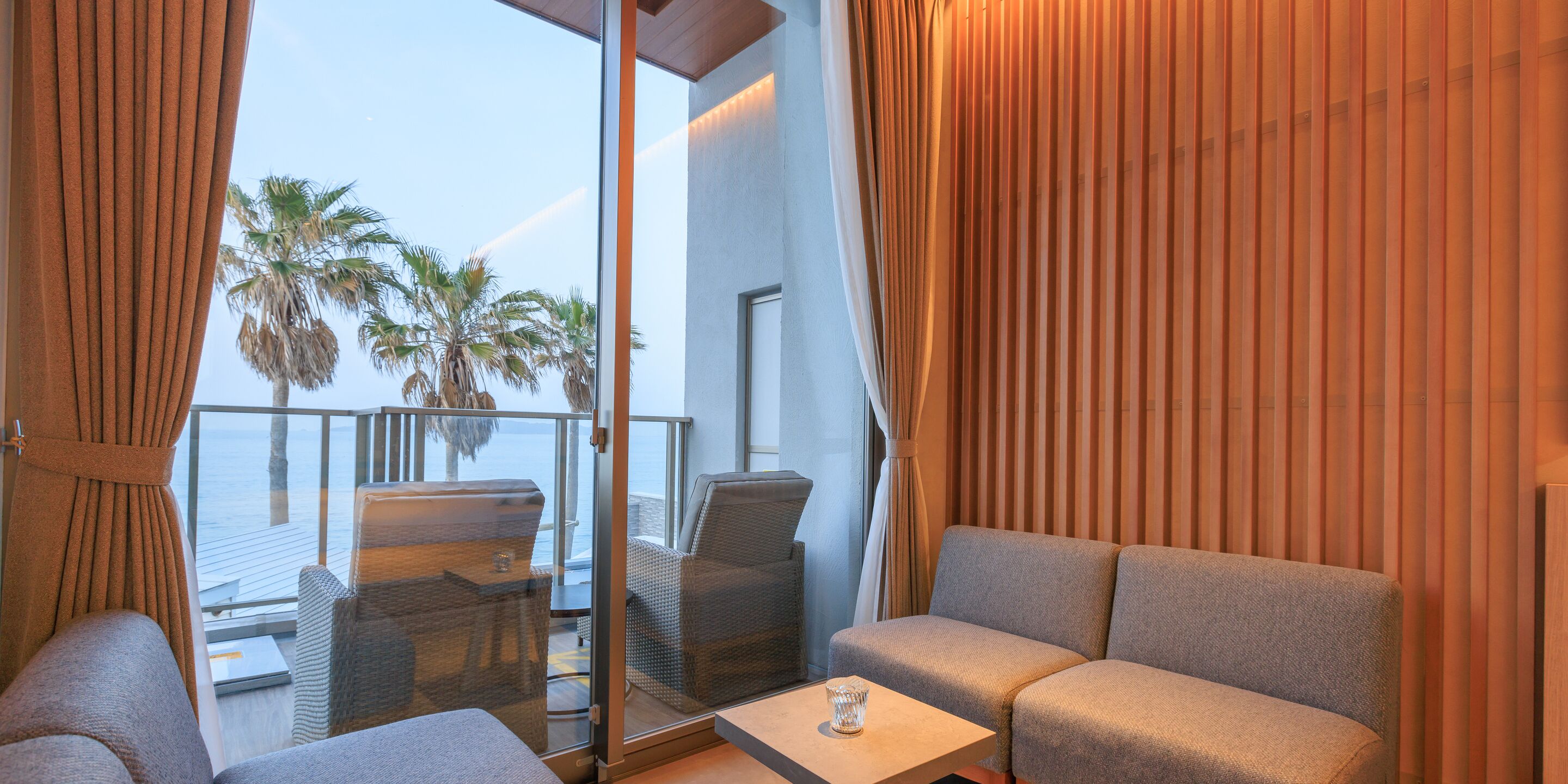 ALBAHOTELANDGLAMPING 3*