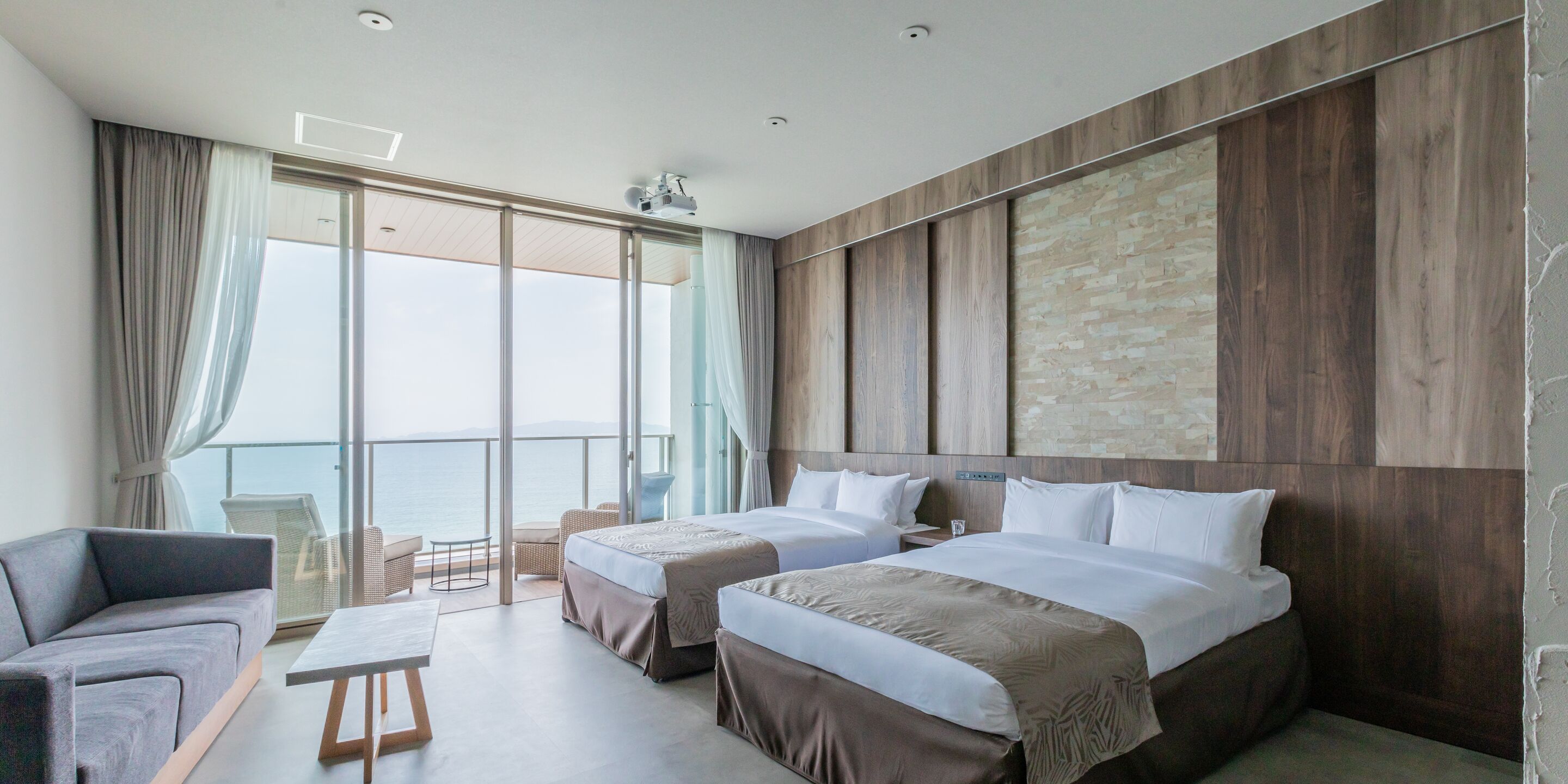 ALBAHOTELANDGLAMPING 3*