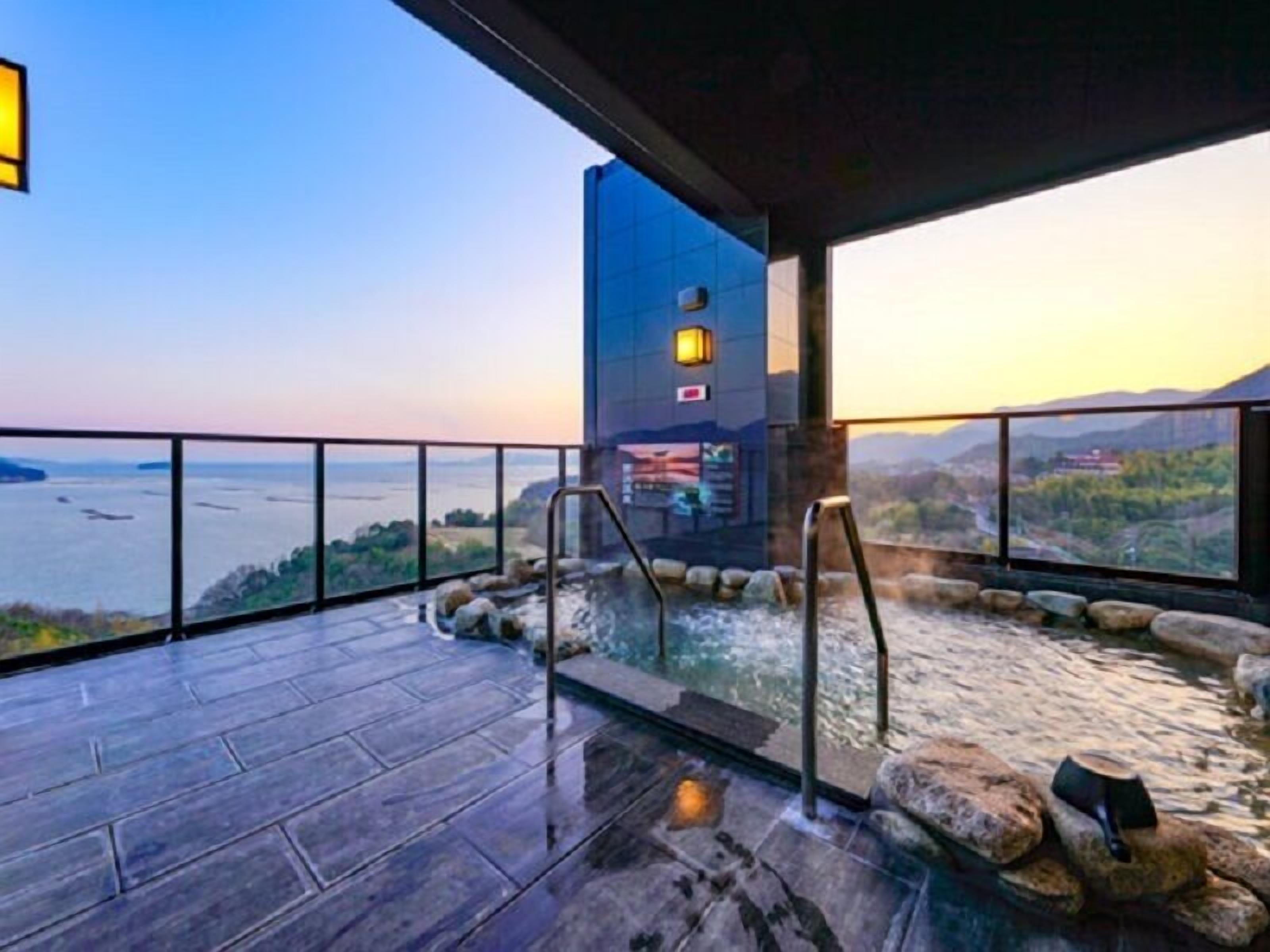 Livemax Resort Miyahama Onsen-ocean 2*