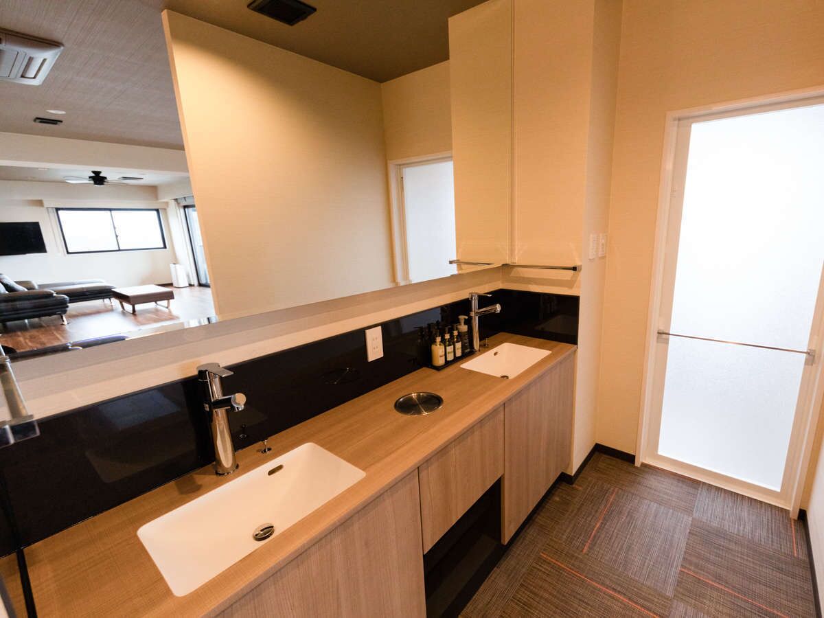 Livemax Resort Miyahama Onsen-ocean 2*