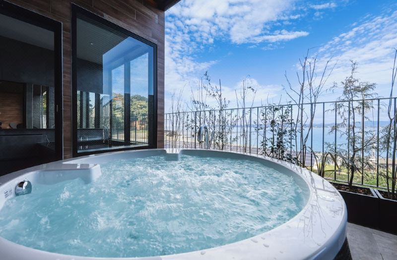 FIVE SPRING RESORT THE SHIRAHAMA 4*