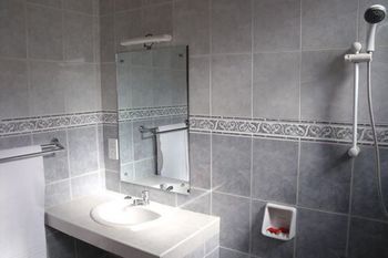 Nightingale Apartments 3*