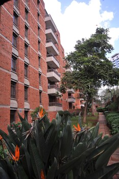 LONGONOT PLACE SUITES - Nairobi, City Centre CBD 0*