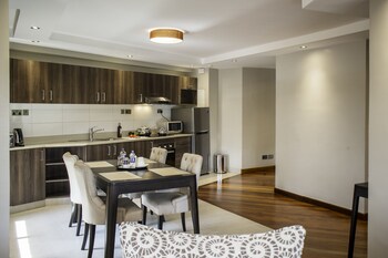 LONGONOT PLACE SUITES - Nairobi, City Centre CBD 0*