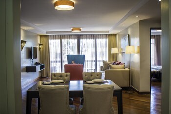 LONGONOT PLACE SUITES - Nairobi, City Centre CBD 0*