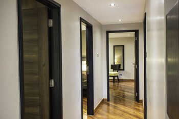 LONGONOT PLACE SUITES - Nairobi, City Centre CBD 0*