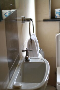 LONGONOT PLACE SUITES - Nairobi, City Centre CBD 0*