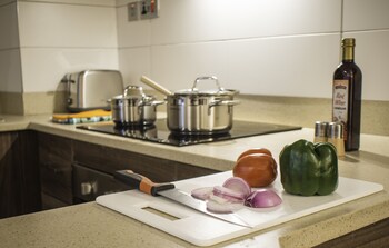 LONGONOT PLACE SUITES - Nairobi, City Centre CBD 0*