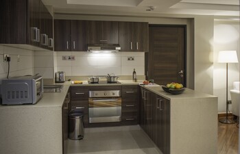 LONGONOT PLACE SUITES - Nairobi, City Centre CBD 0*