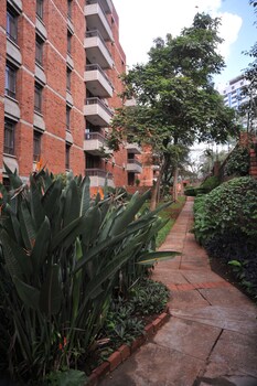 LONGONOT PLACE SUITES - Nairobi, City Centre CBD 0*