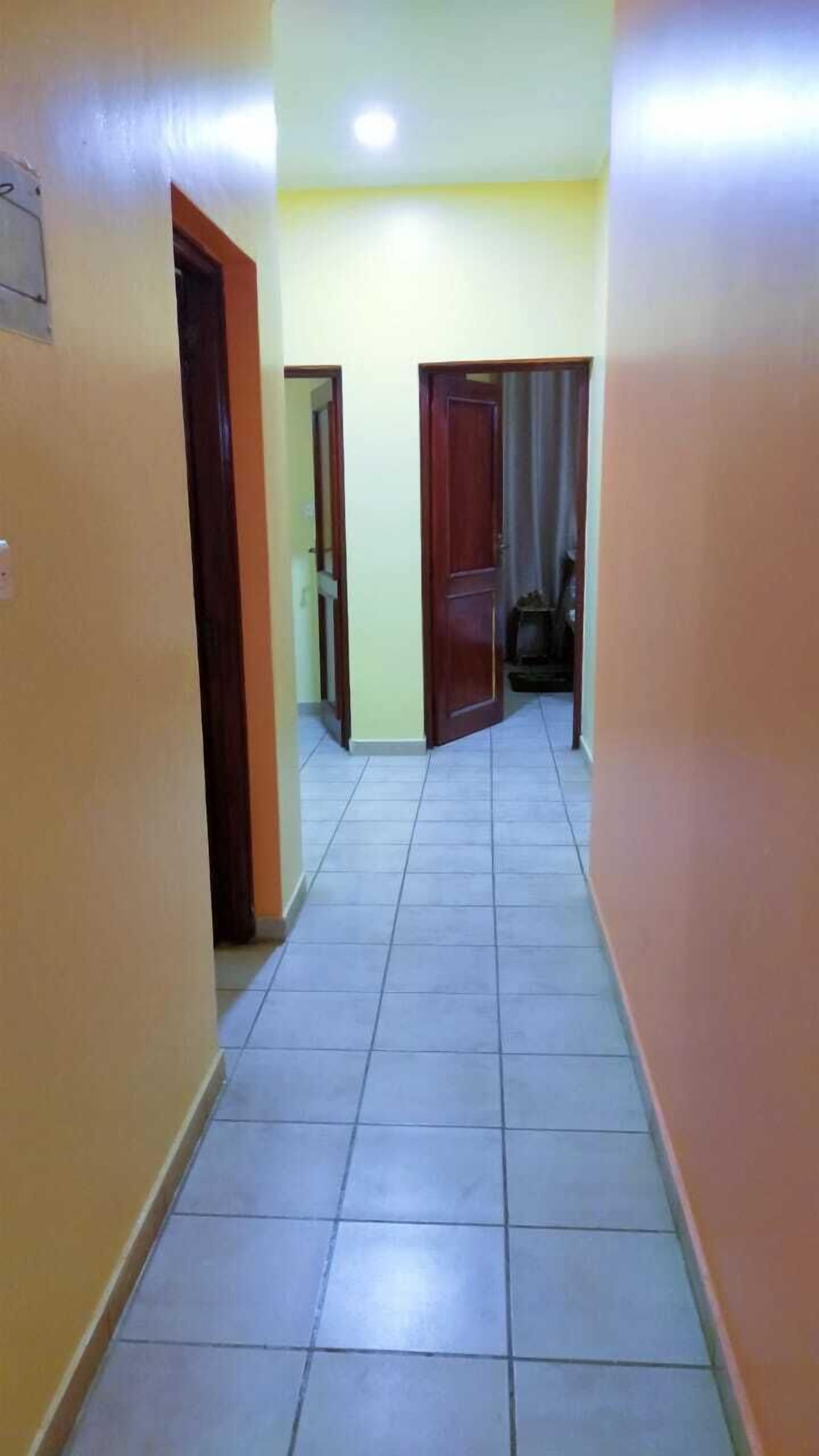 Lux Suites Mtwapa Holiday Home 0*