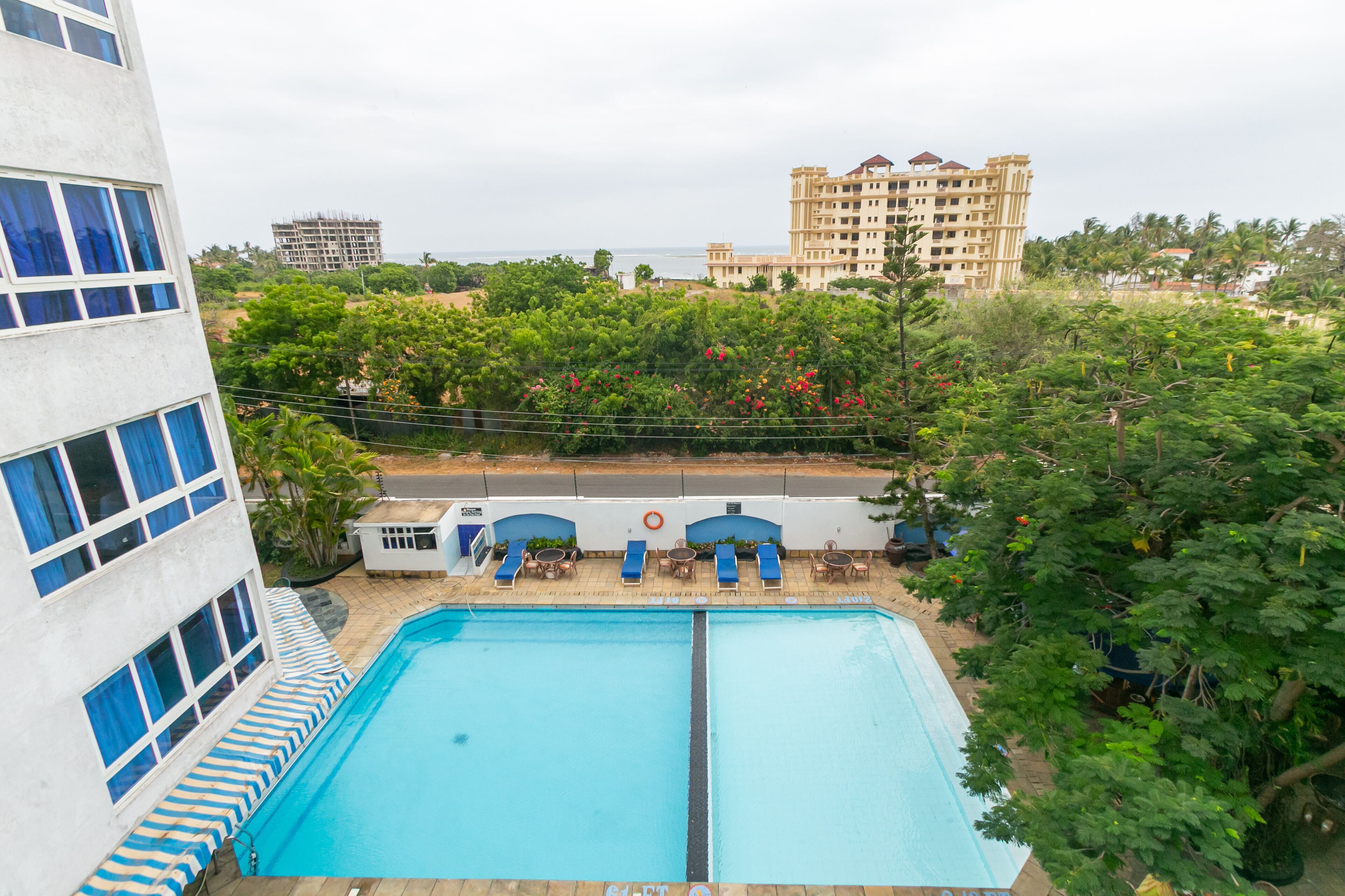 Sunrise Resort Apartments & Spa 4*