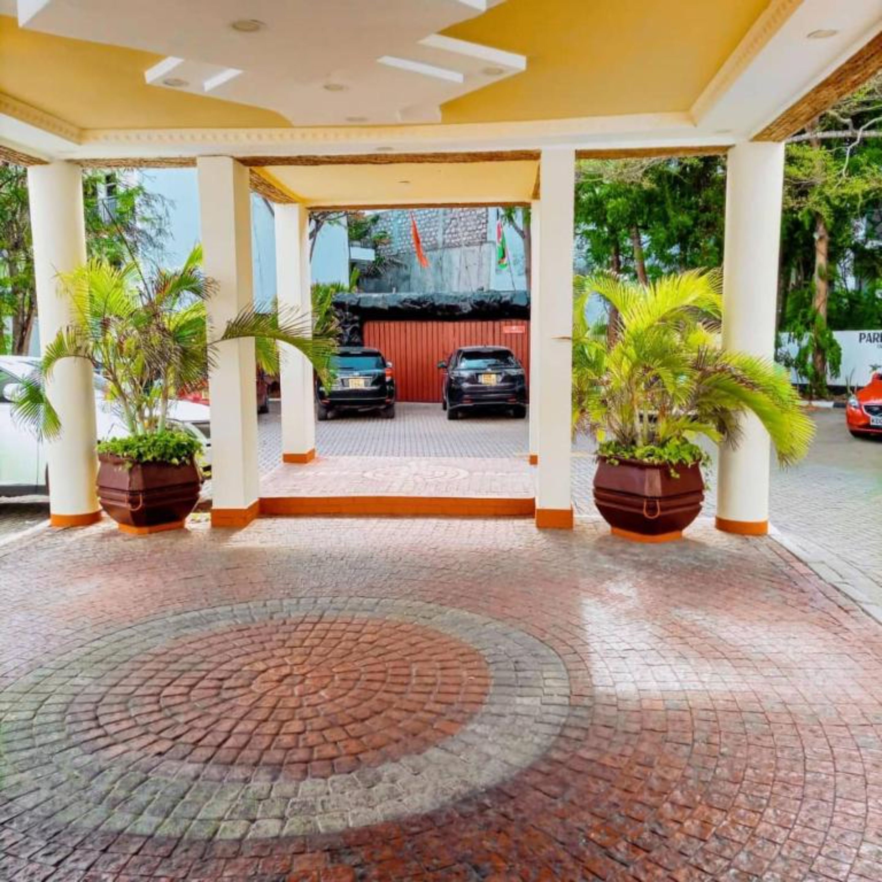 Sunrise Resort Apartments & Spa 4*