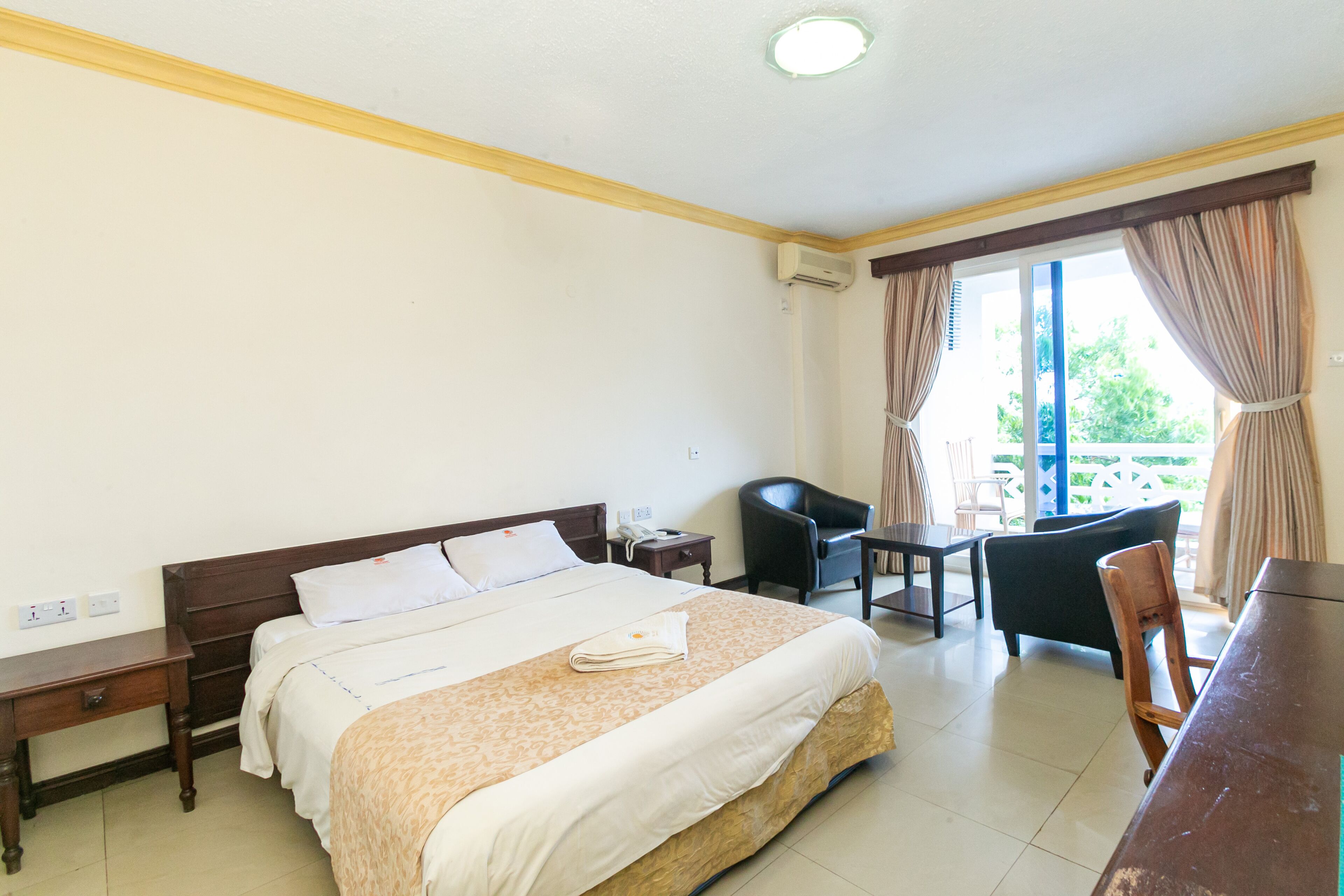 Sunrise Resort Apartments & Spa 4*