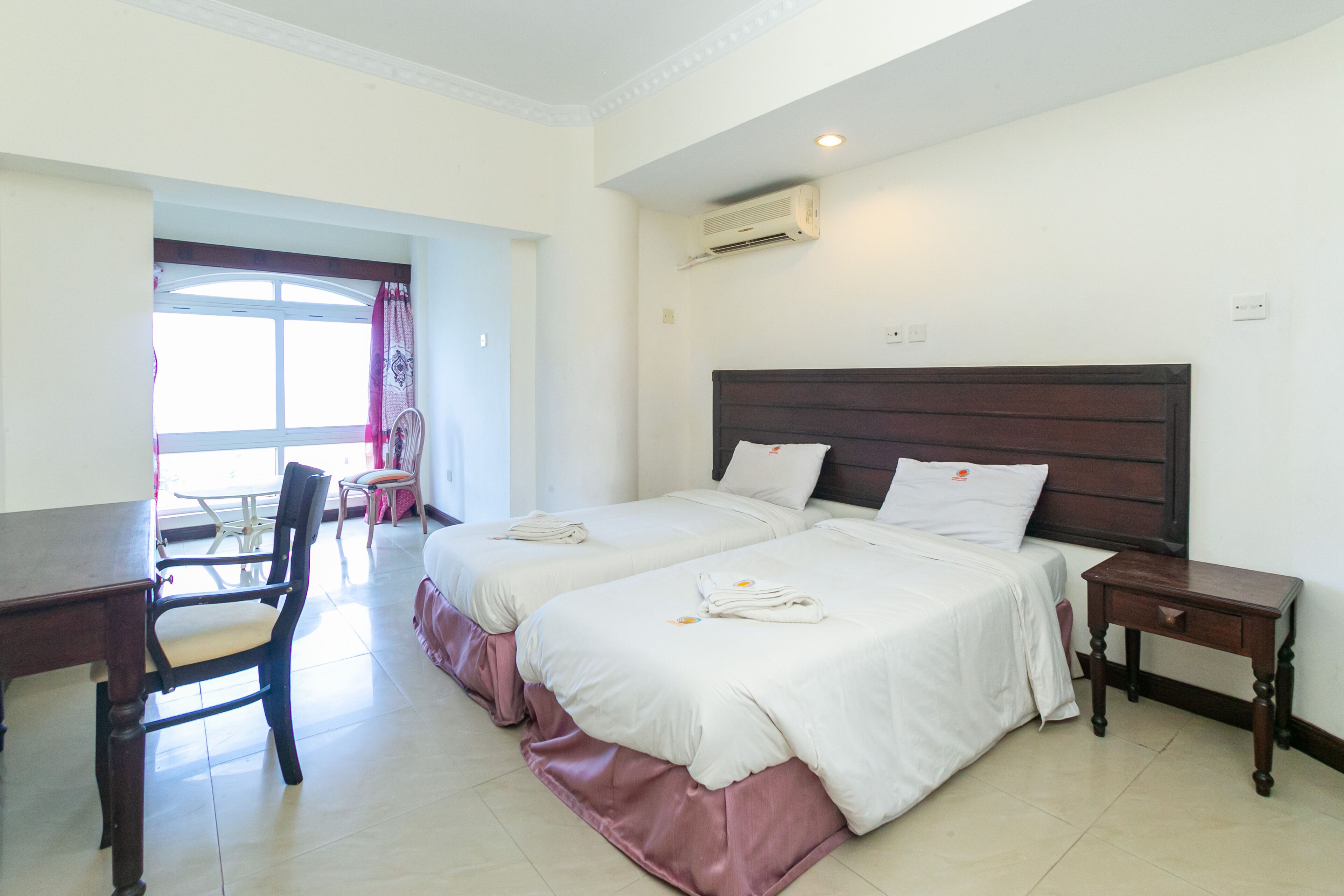 Sunrise Resort Apartments & Spa 4*