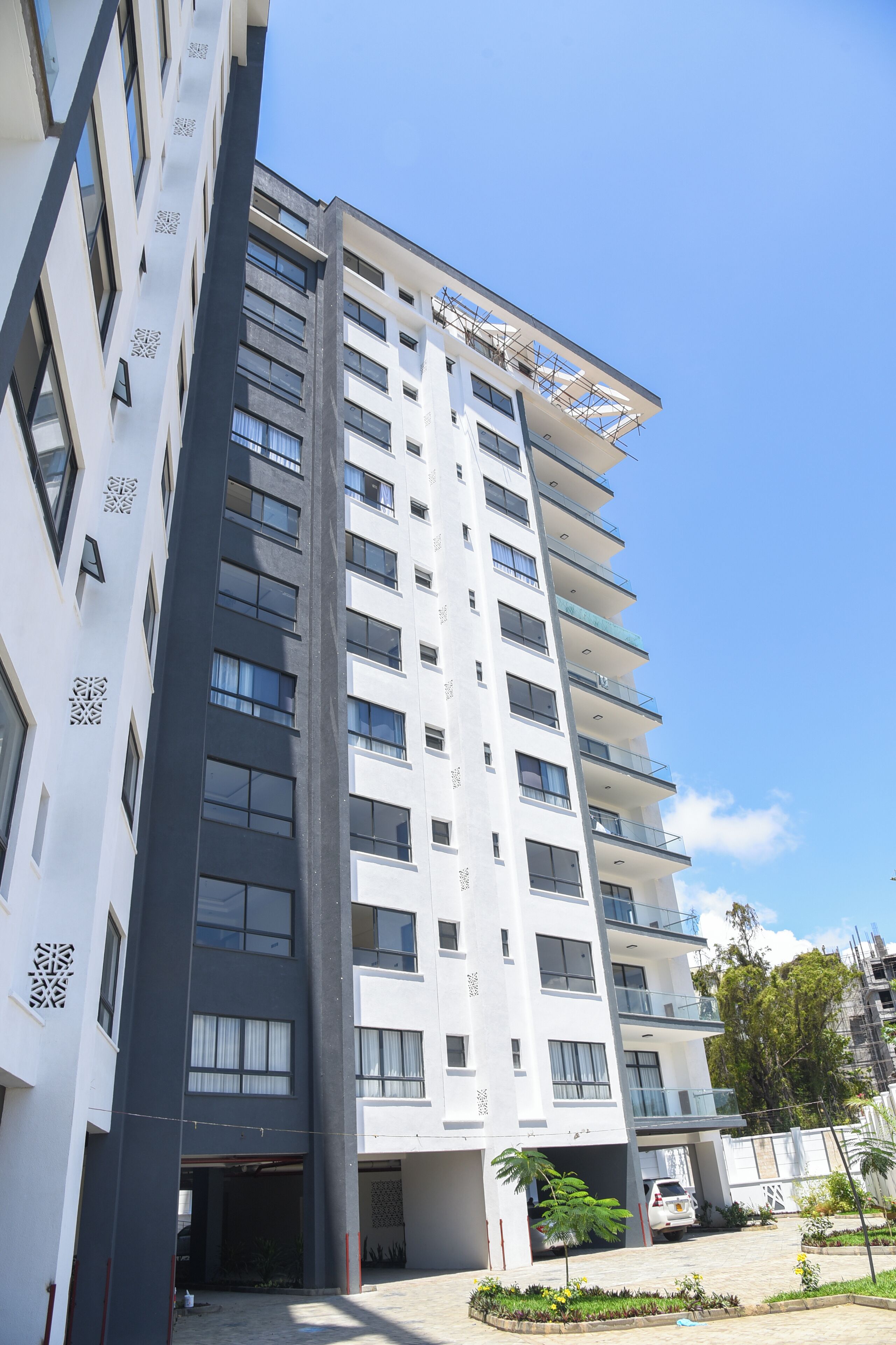 Mira Heights Suite & Conferencing 0*