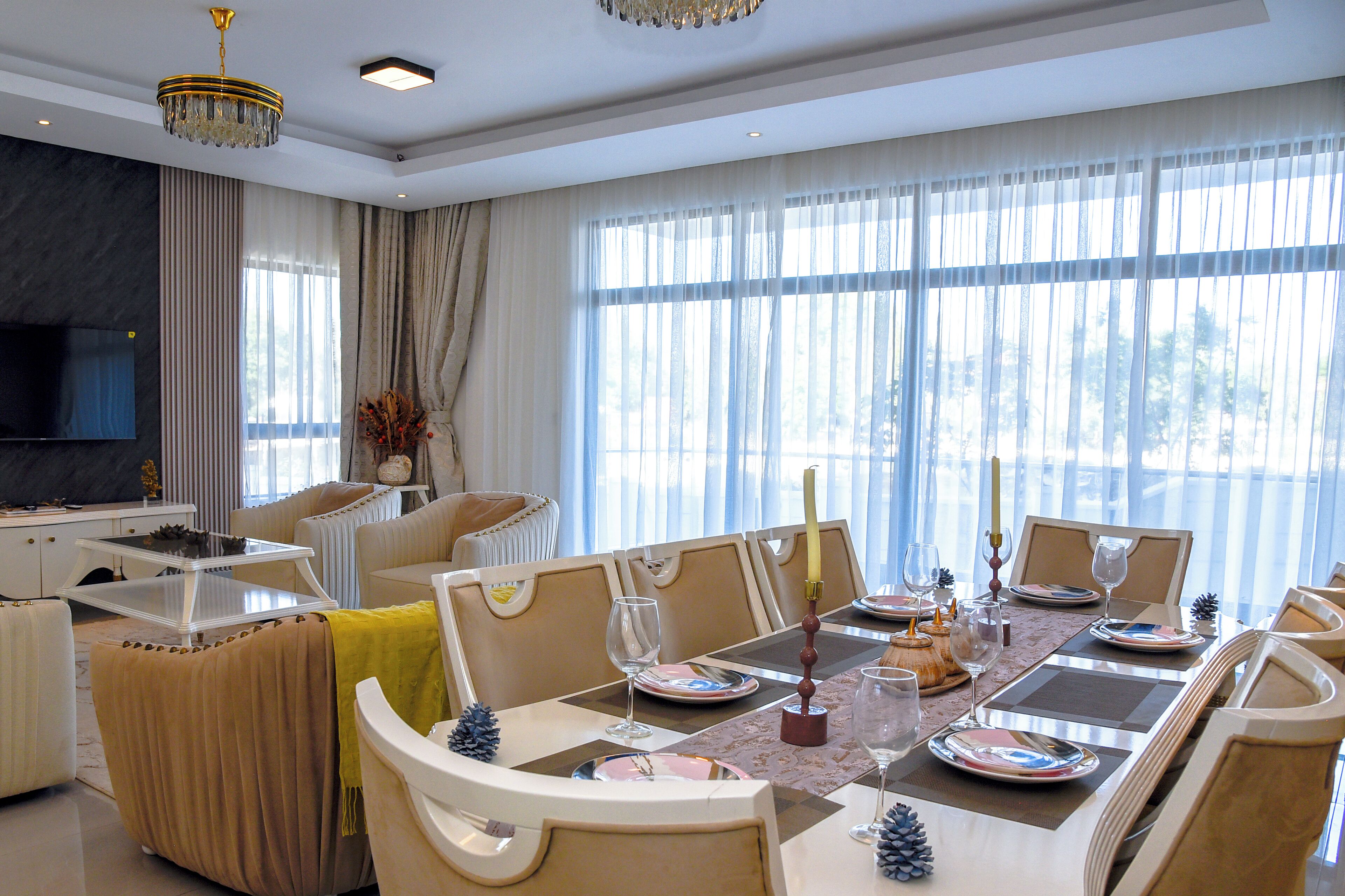 Mira Heights Suite & Conferencing 0*