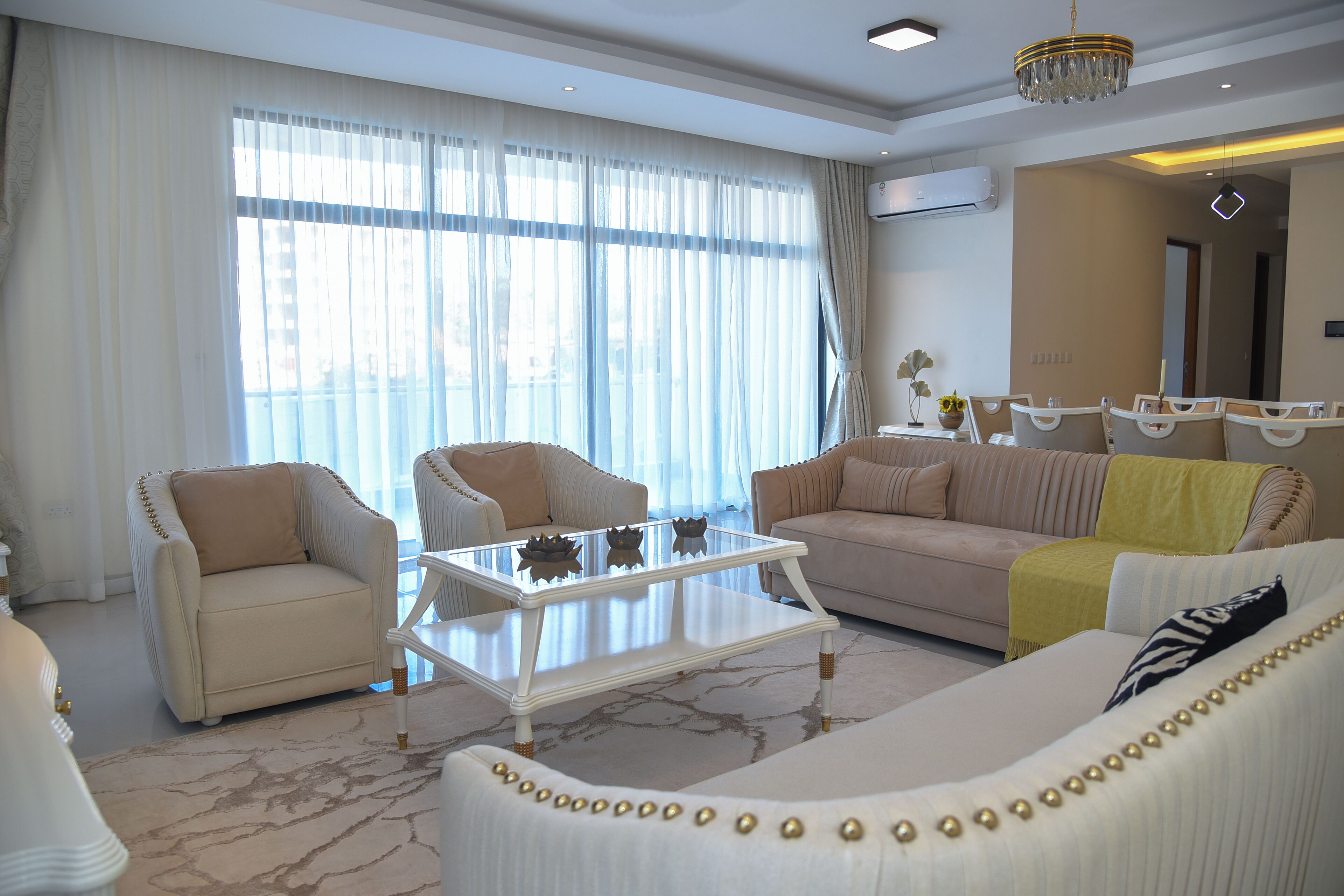 Mira Heights Suite & Conferencing 0*