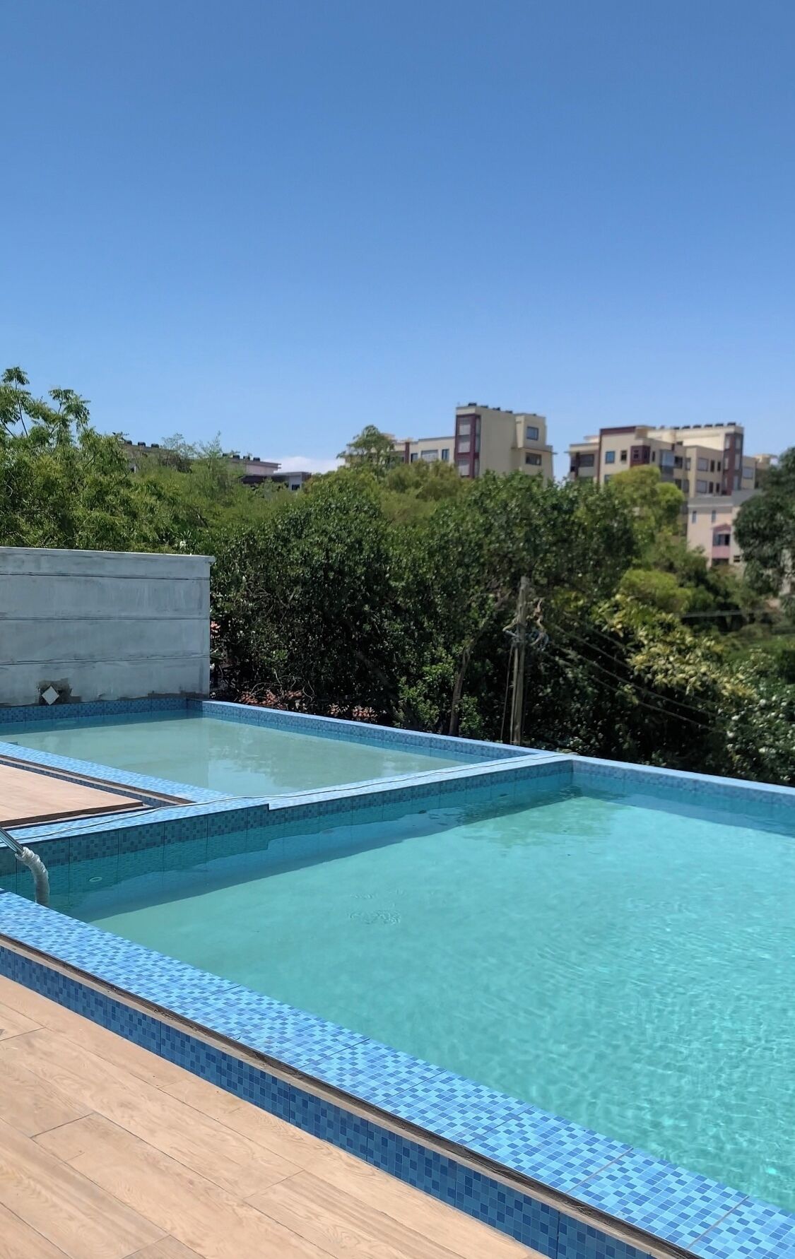 Mira Heights Suite & Conferencing 0*