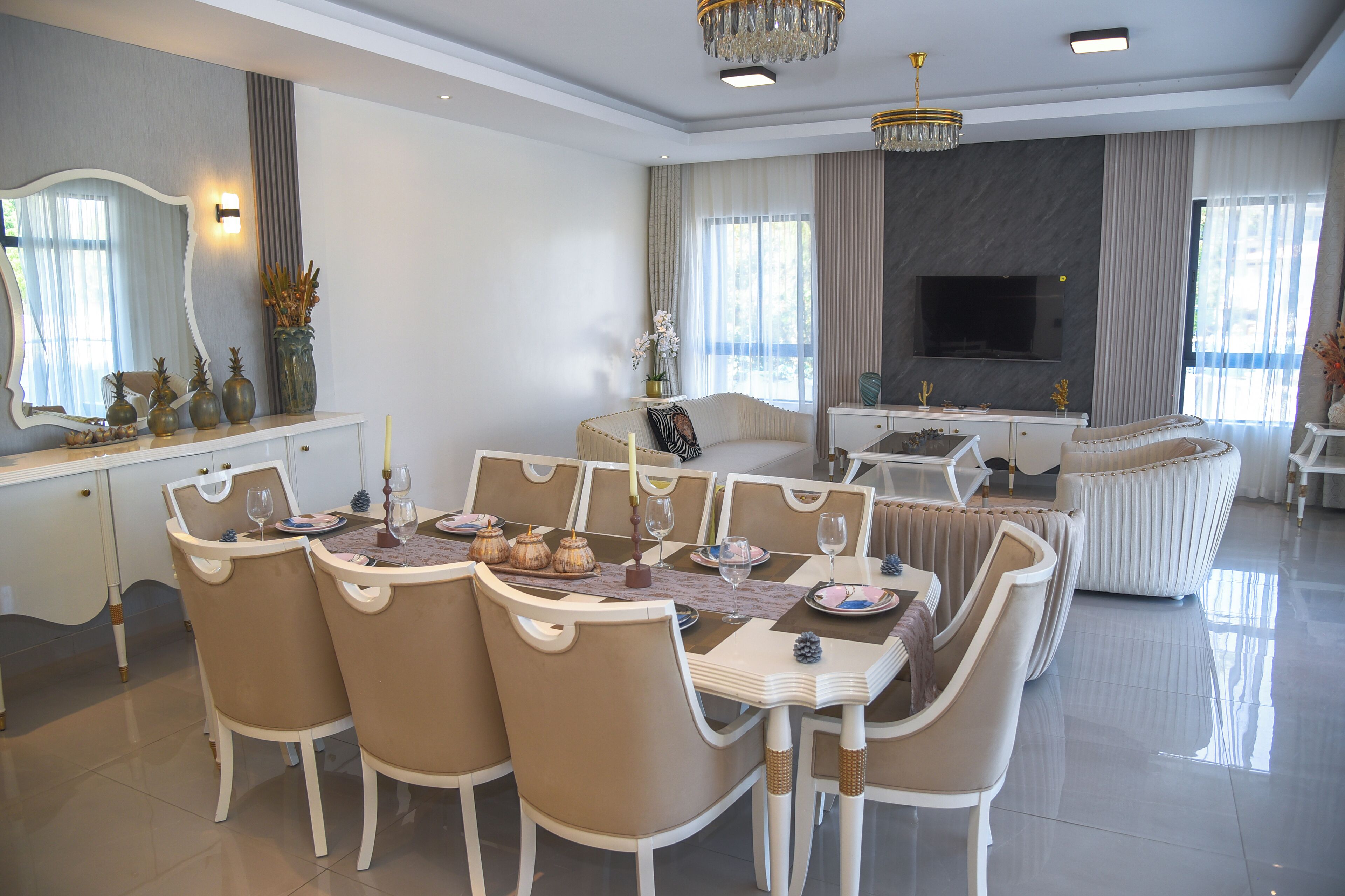 Mira Heights Suite & Conferencing 0*