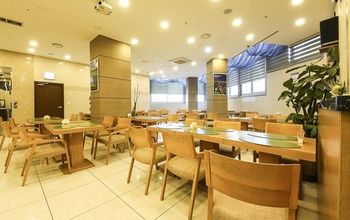 CS AVENUE HOTEL 2*