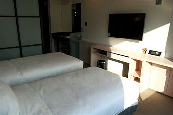 CS AVENUE HOTEL 2*