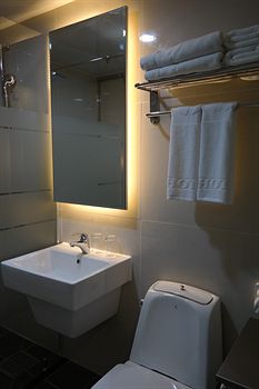 CS AVENUE HOTEL 2*