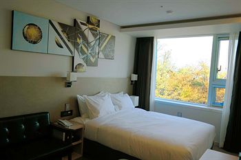 CS AVENUE HOTEL 2*