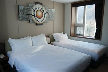 CS AVENUE HOTEL 2*