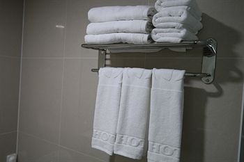 CS AVENUE HOTEL 2*