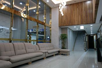 CS AVENUE HOTEL 2*