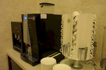 CS AVENUE HOTEL 2*