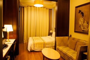 Yeoksam Artnouveau City Hotel and Residence 4*