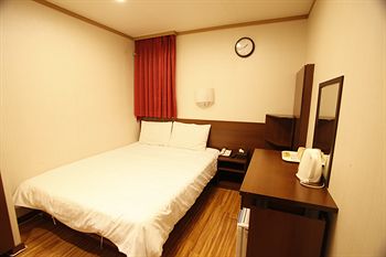 Myeongdong Merlin Hotel 3*