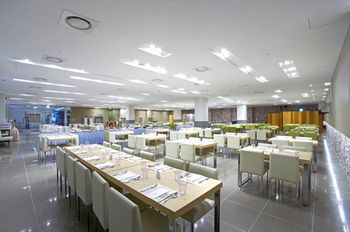 Phoenix Island 4*