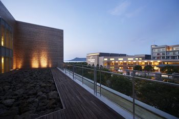 Phoenix Island 4*
