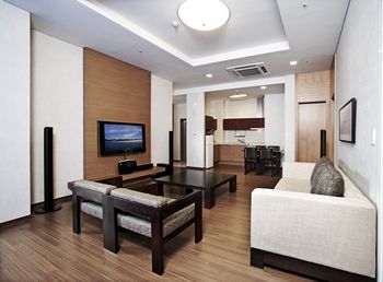 Phoenix Island 4*