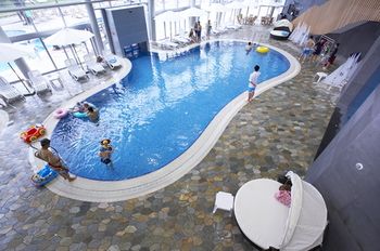 Phoenix Island 4*