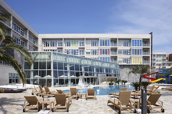 Phoenix Island 4*