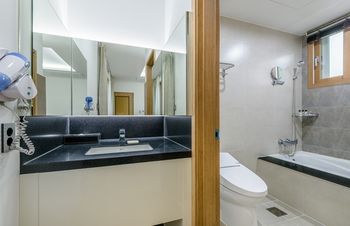 Eco Green Resort 4*