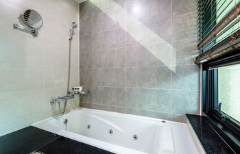 Eco Green Resort 4*