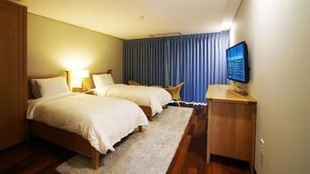 IlleInn Hotel 3*