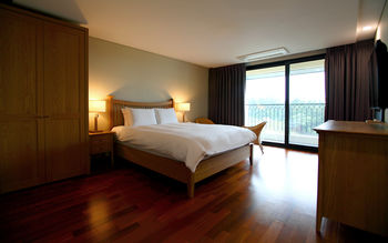 IlleInn Hotel 3*